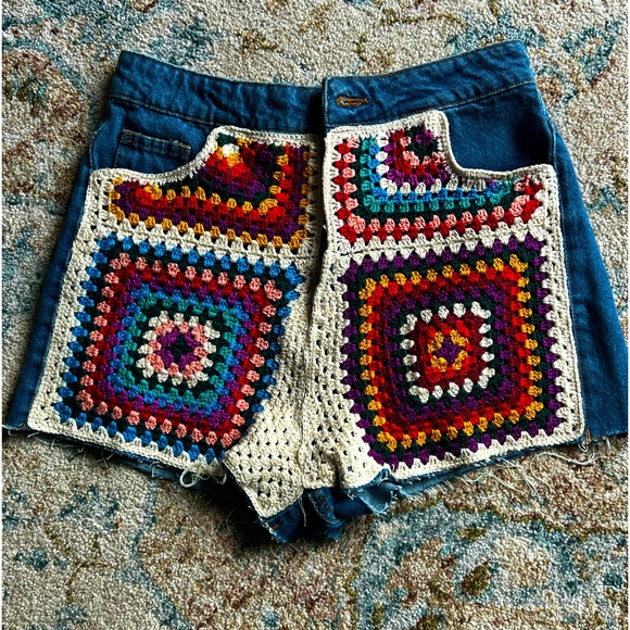 Farm Rio Crochet Rainbow Denim Shorts NWT - Picture 1 of 9